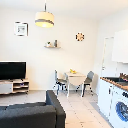 Apartment T2 Moderne, En Plein Coeur De